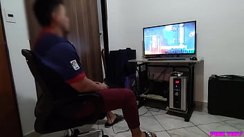 free are girl 18 wants to play on my pc she has to do it sitting on my legs video