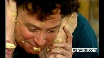 free polla eating banana of womens feet video